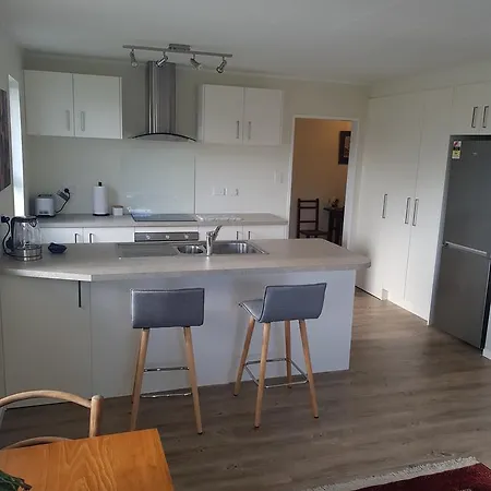 Garden Retreat Apartment Otaki Exterior photo